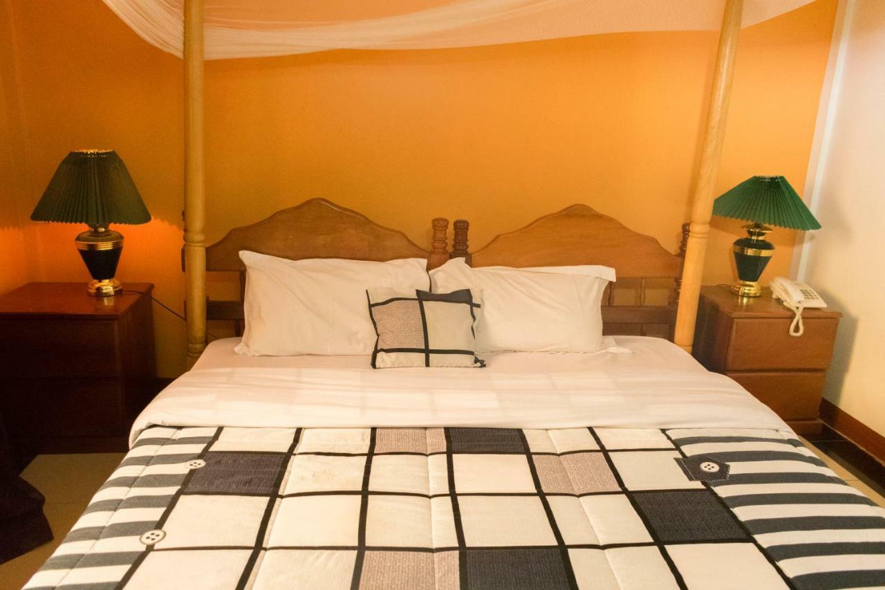 Kayegi Hotel Mbale Luaran gambar