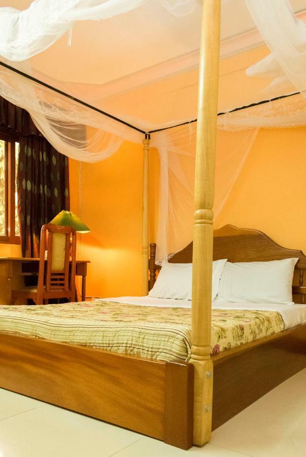 Kayegi Hotel Mbale Luaran gambar